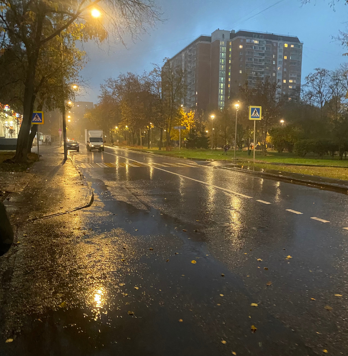 Маленькая дорога - этот шум уже не слышишь)