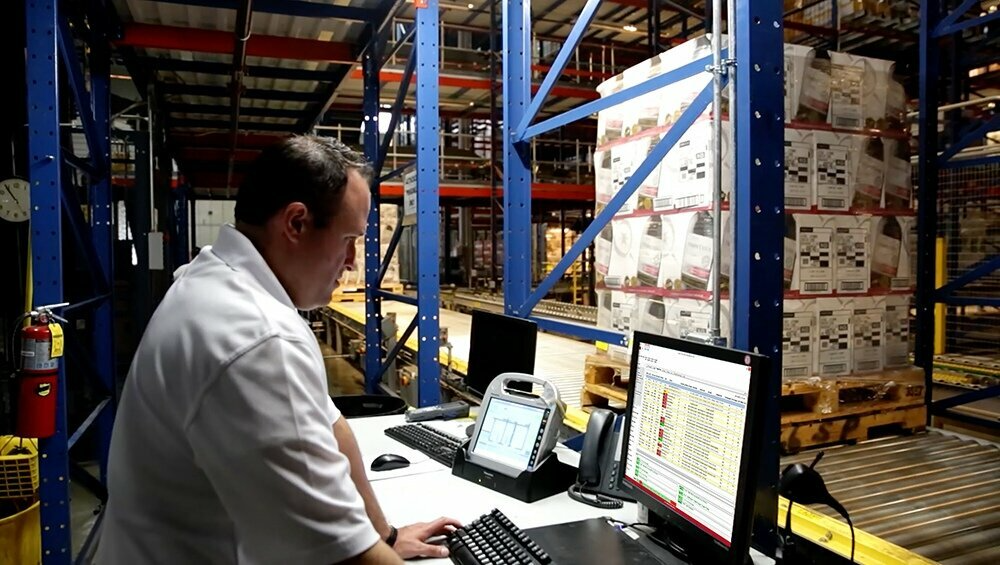 управление ресурсами склада с WMS