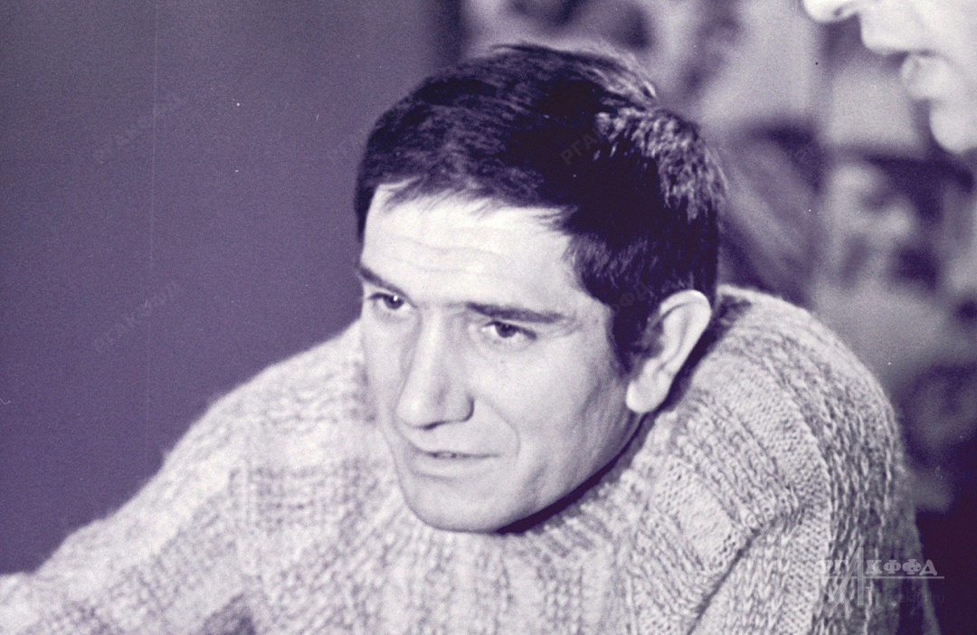 А.Б. Джигарханян, актёр Московского академического театра им. В. Маяковского / Москва. [1973–1977 гг.] / Фотограф: Б.Е. Вдовенко / РГАКФФД. Арх.№ 0-400142