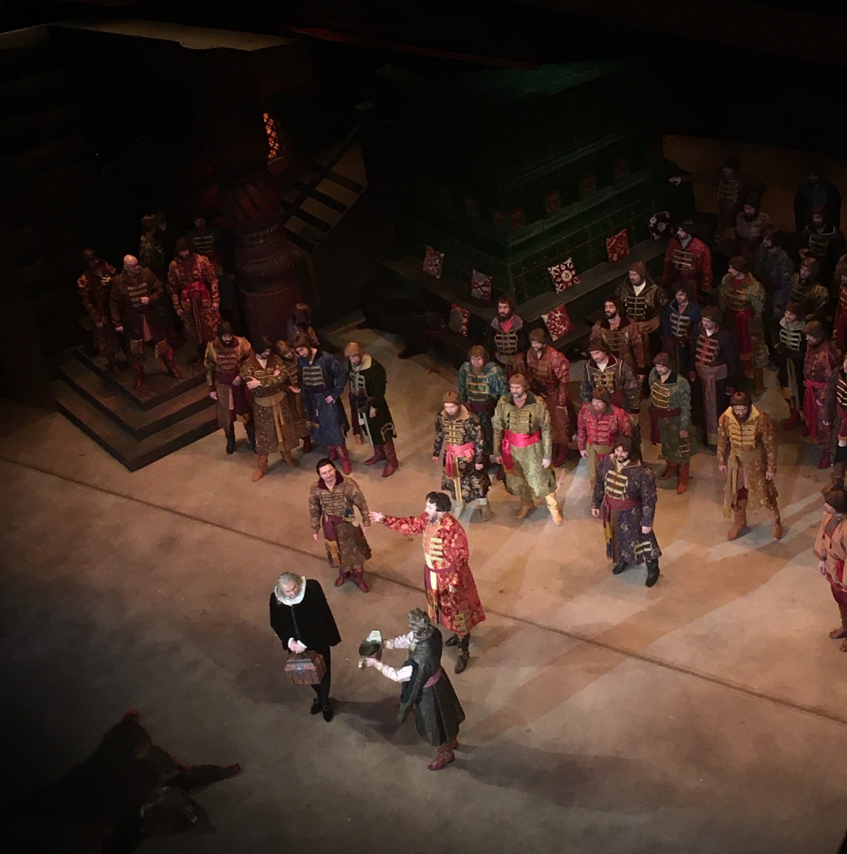 Первое действие оперы "Царская невеста" на исторической сцене Большого театра