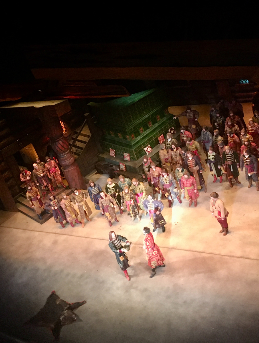 Первое действие оперы "Царская невеста" на исторической сцене Большого театра