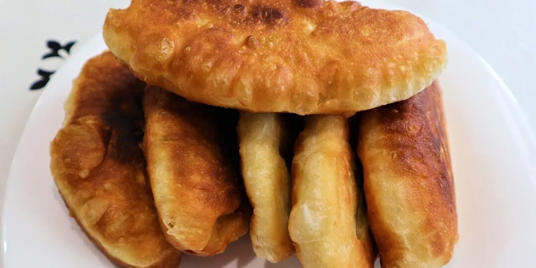 Жареные пирожки: 5 рецептов с разными начинками — быстро, просто и очень вкусно