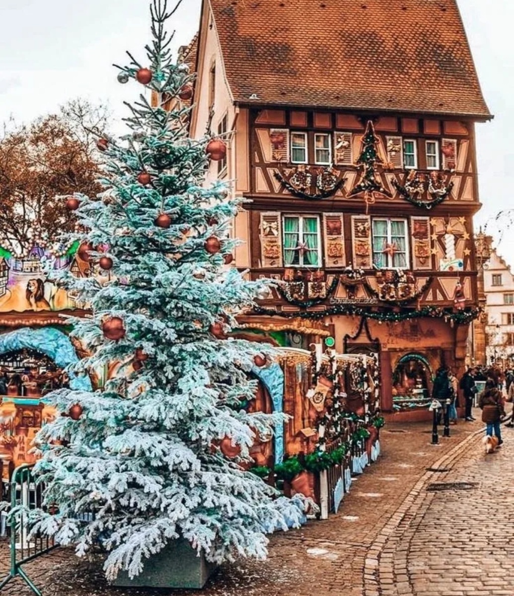 Вымощенные улочки и пряничные домики создают особую атмосферу