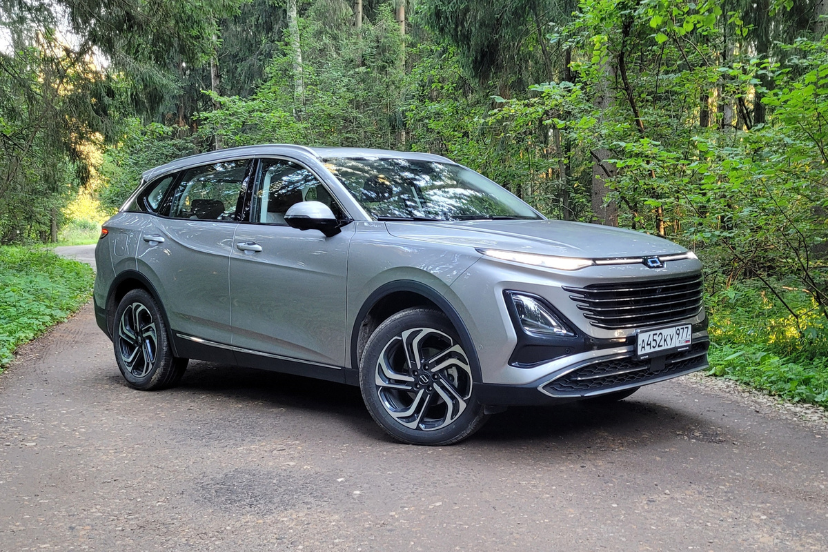 FAW Bestune T90. Фото CarExpert.ru