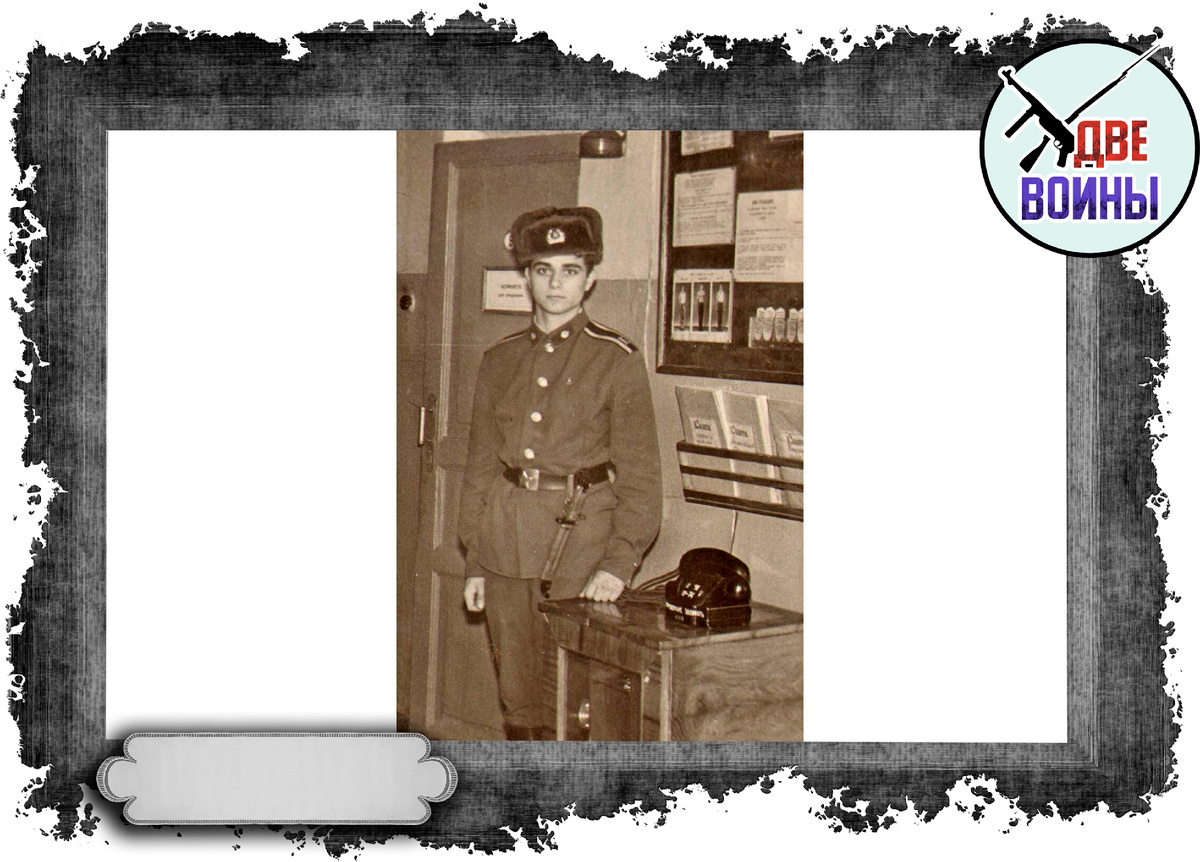 Наряд по штабу в целом напомниал наряд по роте. Но на фото именно наряд по роте. Фото в свободном доступе.