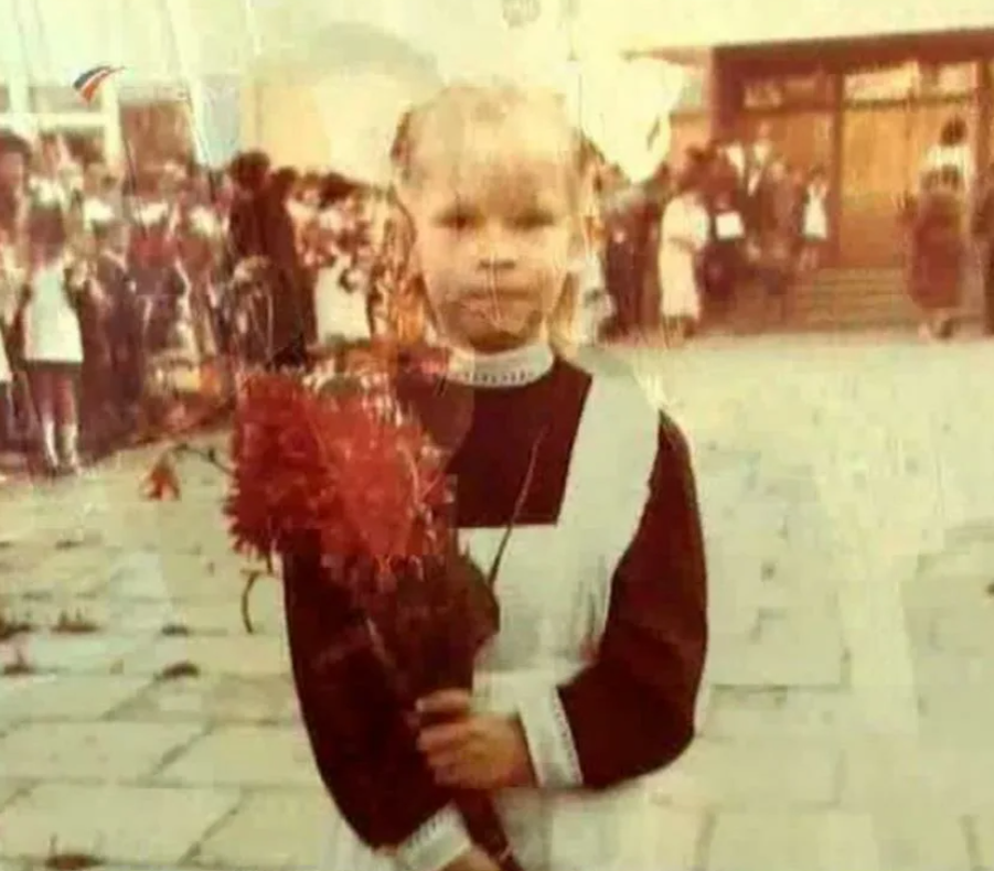 Юлия Пересильд в школьные годы