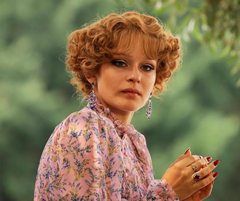 Юлия Пересильд, кадр из сериала «Людмила Гурченко»