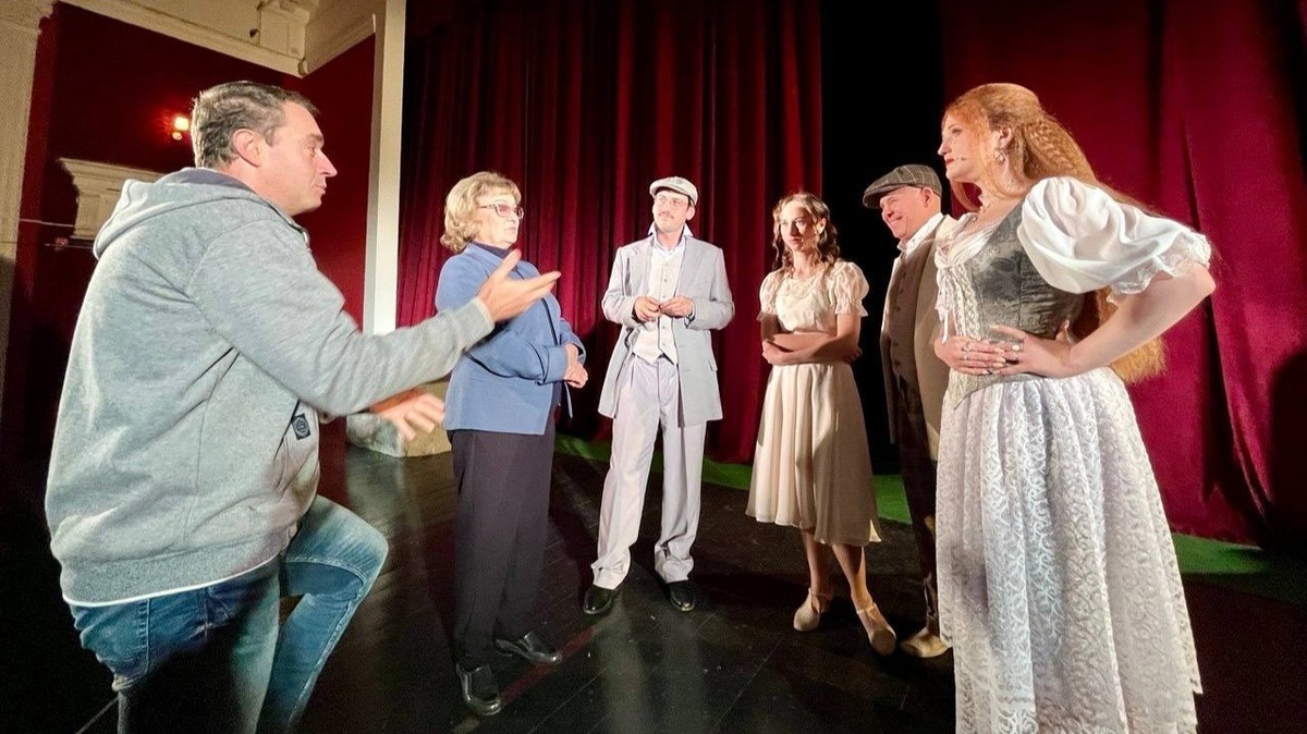    Алимова и Анидалов побывали в саратовском театре «Версия»Новости Саратова и области – Сетевое издание «Репортер64»