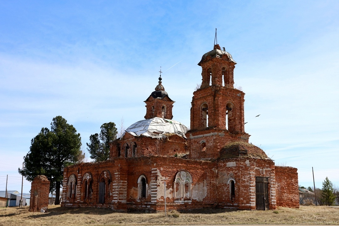Крестовоздвиженская церковь. Село Ленёвское, Свердловская область. Фото Максим Титовец