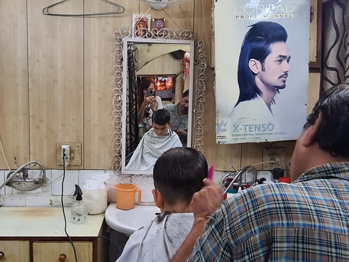 Среднестатистическая парикмахерская на Yashwant Place