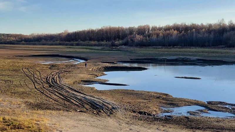     Рукав Оби обмелел у Бобровки. Анна Зайкова.