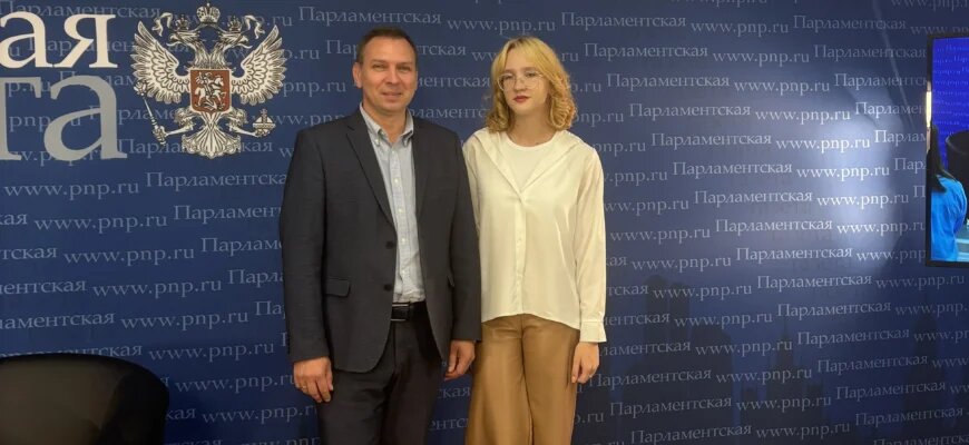    Экскурсия в Парламентскую газету 15 сентября. Автор фото: Варвара Рогожкина Дарья Цепаева