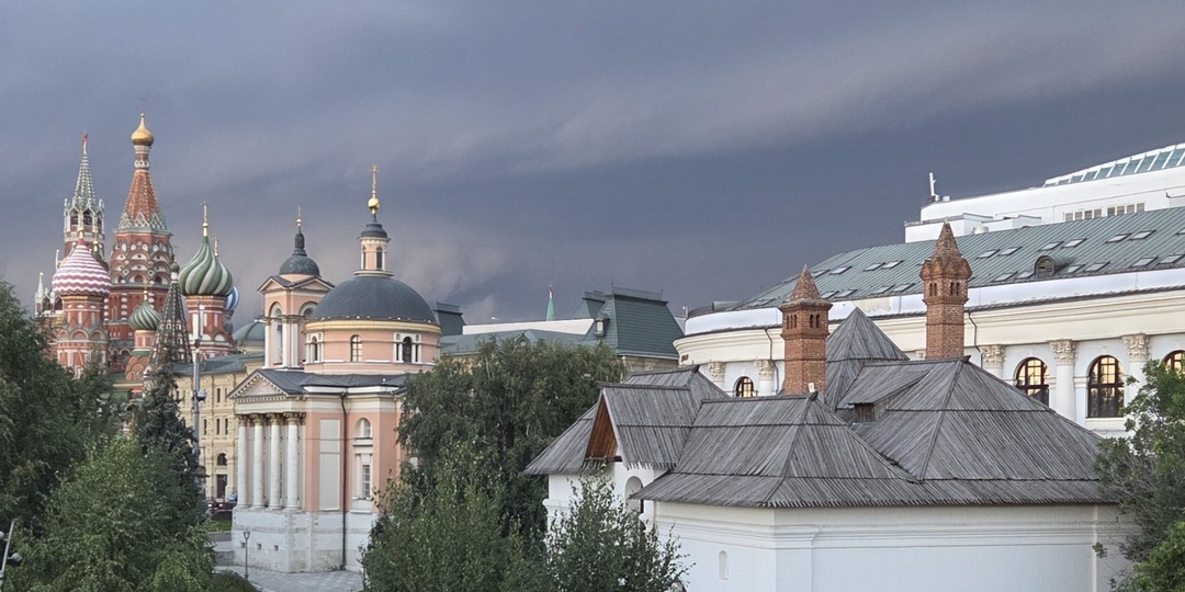 ФотоПутешествие по красавице Варварке | От Дмитрия Донского до королевы Елизаветы II