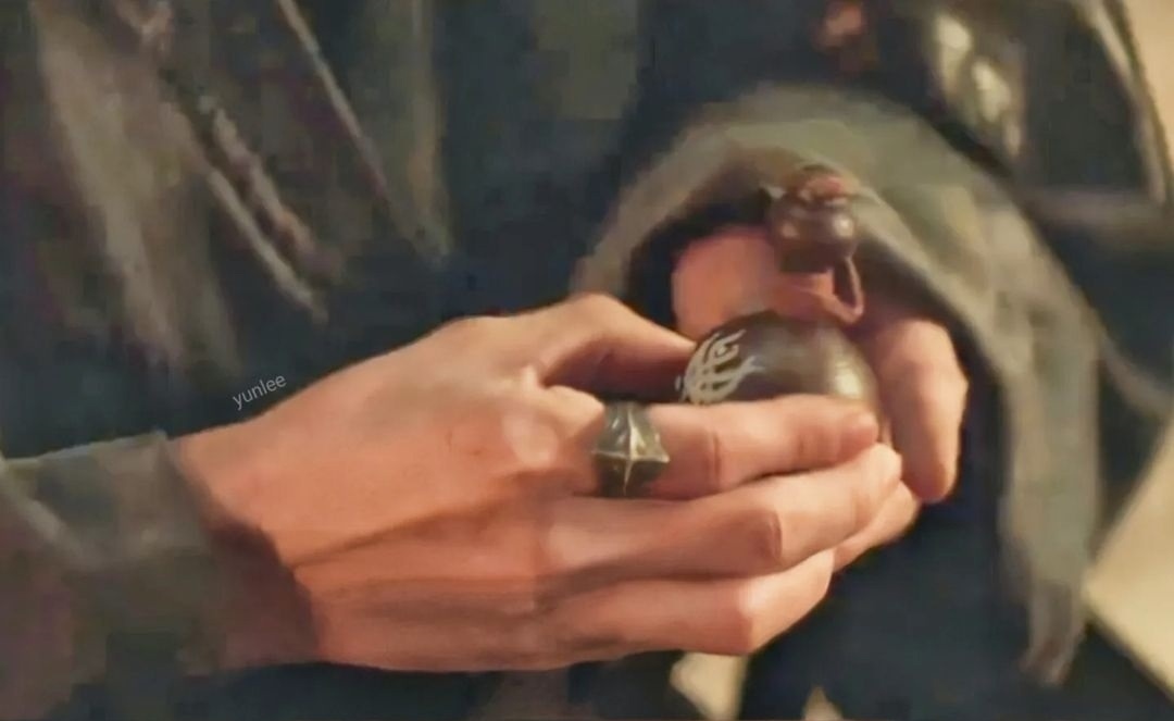 Сейчас в его руках жизнь. Его, Тани и Ын Сома.