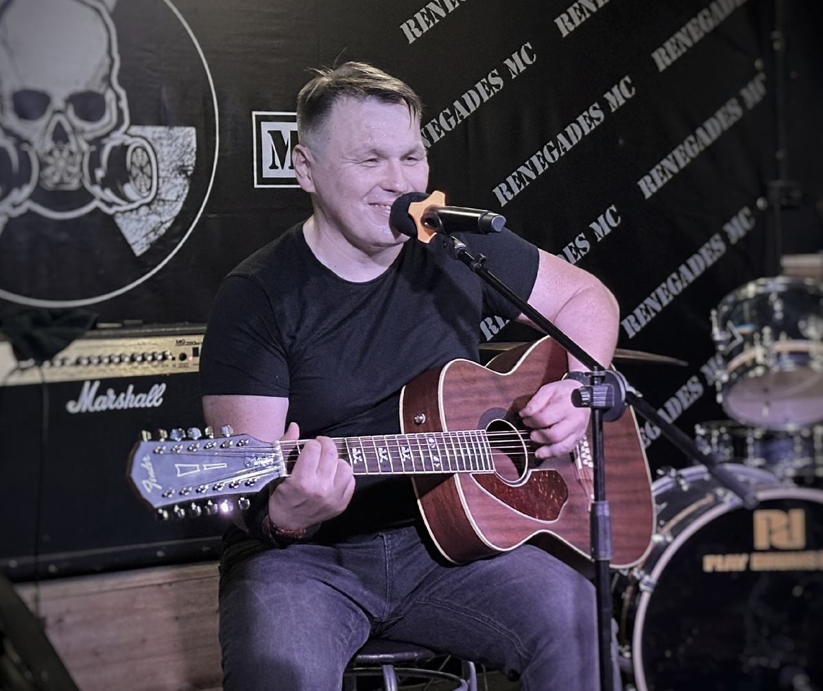На фото: Евгений Батенщиков
