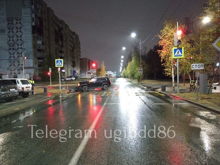    На перекрестке в Югре в игре «кто быстрее на красный» проиграл 18-летний водитель «ВАЗа»