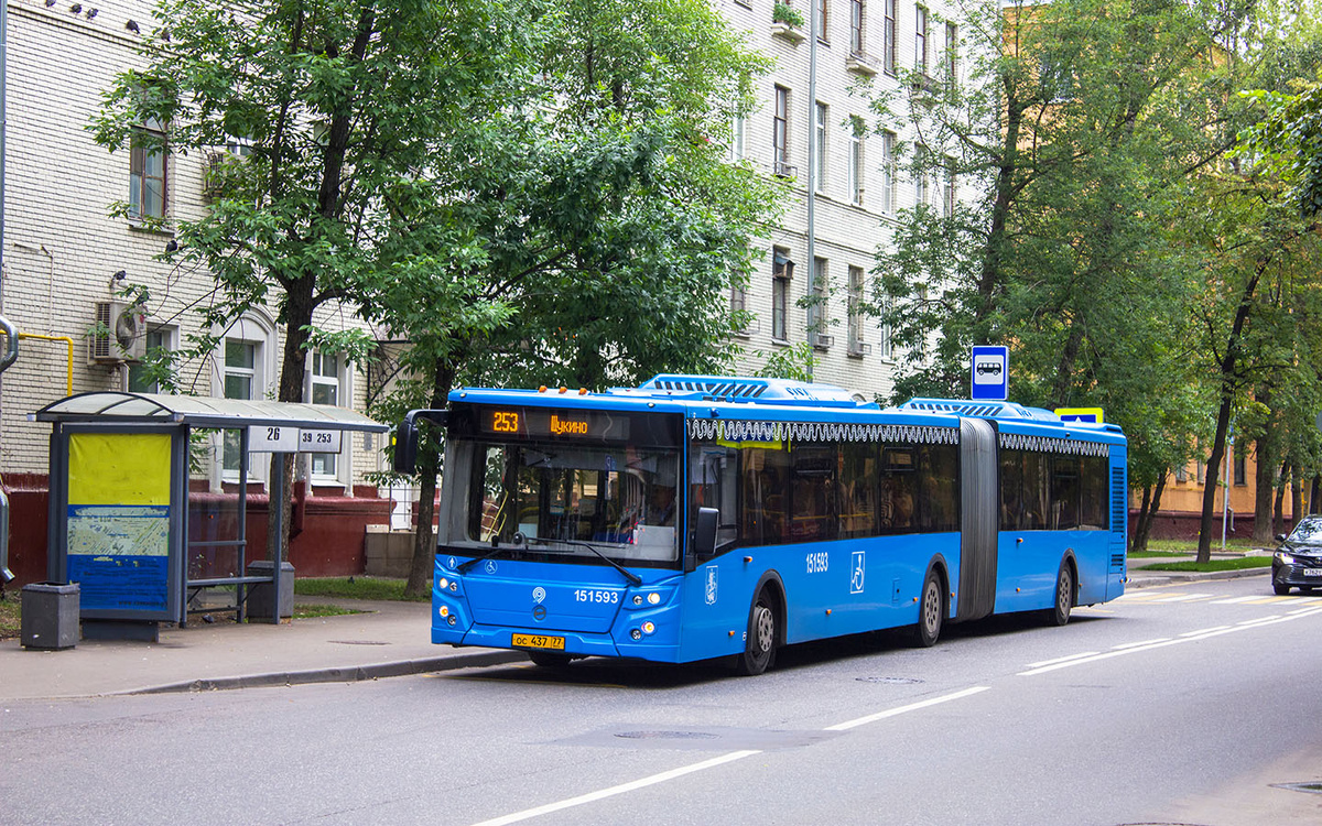 yodamclaren / Shutterstock / FOTODOM📷Парковаться на автобусной остановке нельзя, но в ряде случаев допускается остановка