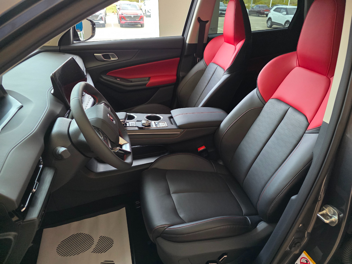 Старый салон в Changan Uni-S