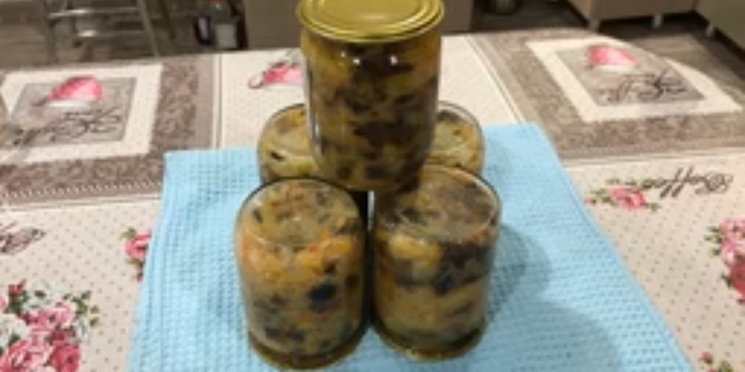 Солянка грибная с капустой на зиму.