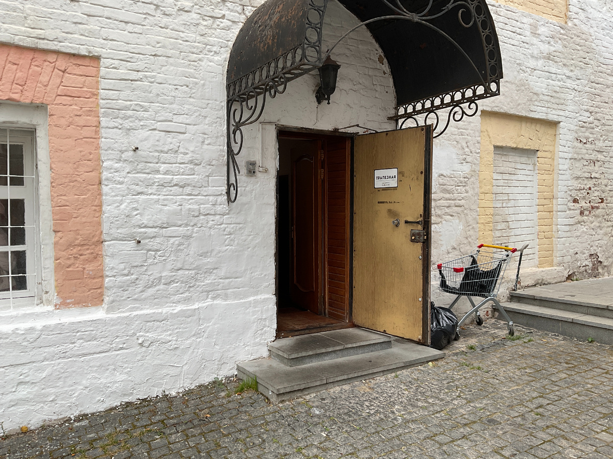 Трапезная в "Зарядье", ул.Варварка 8. Фото автора.