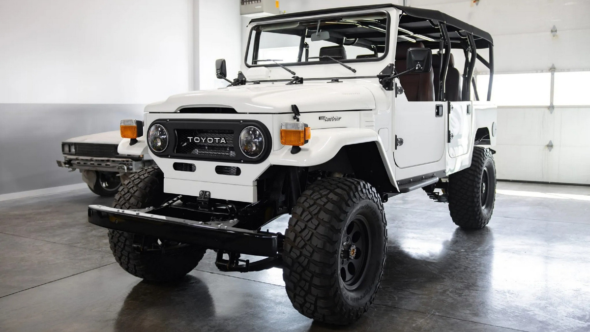 Toyota FJ45 с Cummins 2.8