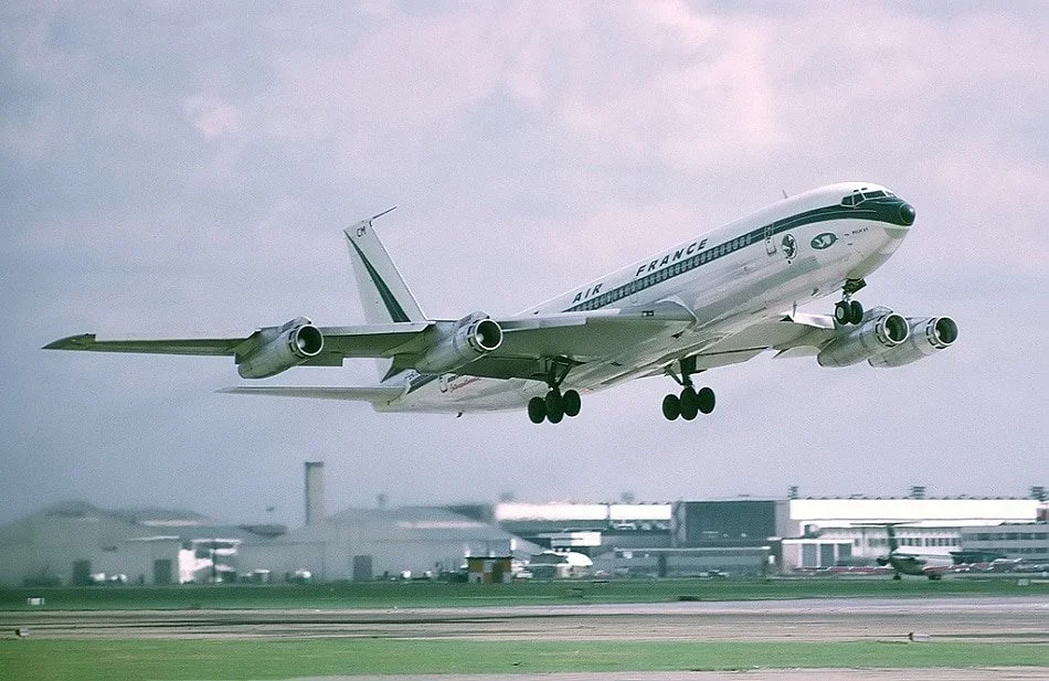 Boeing 707 авиакомпании Air France. https://www.modernairliners.com/boeing-707