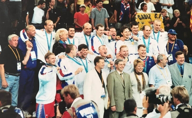    Золотой сиднейский подиум