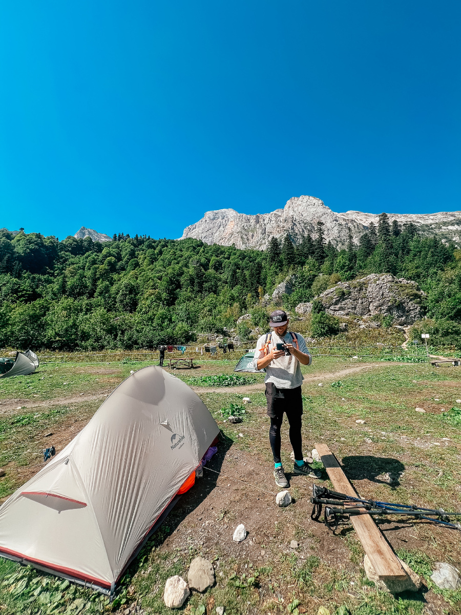 Если присмотреться, можно увидеть порванную оттяжку:(