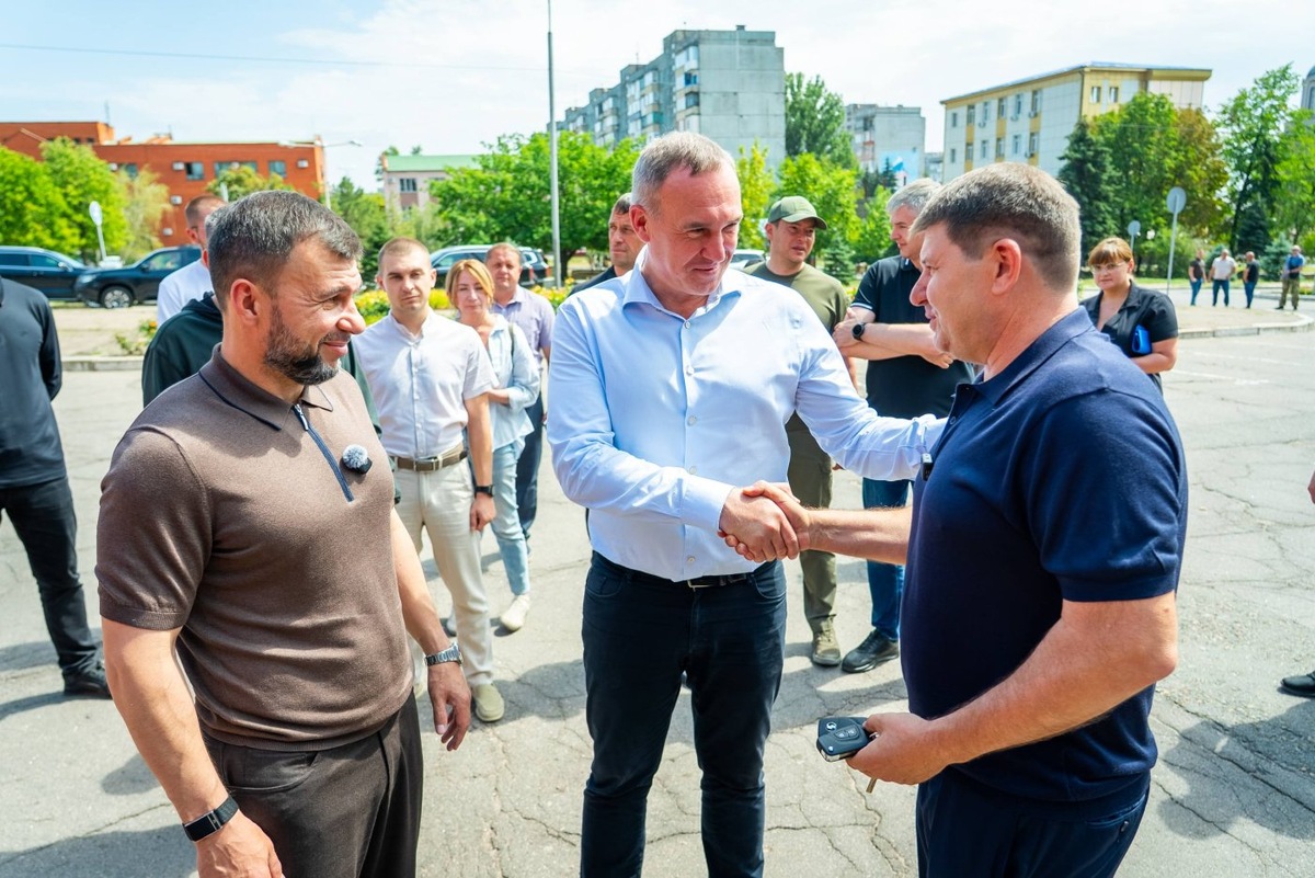    Губернатор ХМАО назвал дату воссоединения Донбасса и Новороссии с Россией символом исторической справедливости