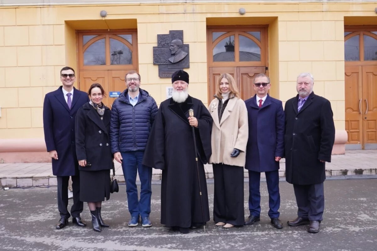    Депутаты ЗС поучаствовали в открытии барельефа Петру Столыпину в Иркутске