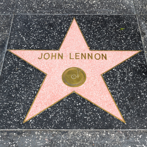    Звезда Джона Леннона на Аллее славы / wikipedia.org