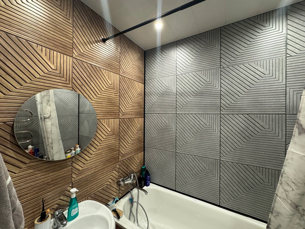 Стеновые панели Дуб медовый и Белфаст от бренда Центурион в ванной комнате