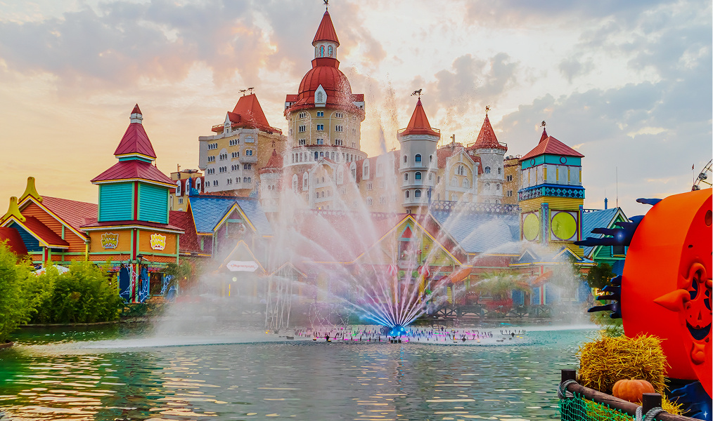 «Сочи Парк» — огромный парк аттракционов для всей семьи.Фото: Lizavetta / Shutterstock.com
