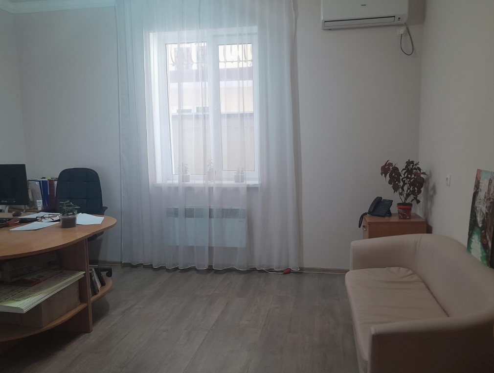 окно в моем кабинете