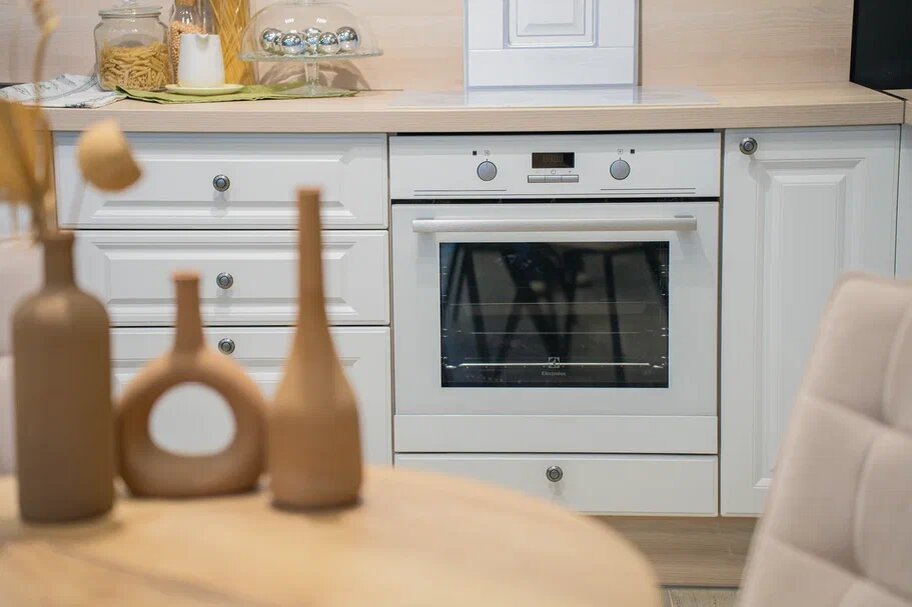 Духовой шкаф под варочной панелью — кухня ЛОТАРИНГИЯ (МДФ+ПВХ)