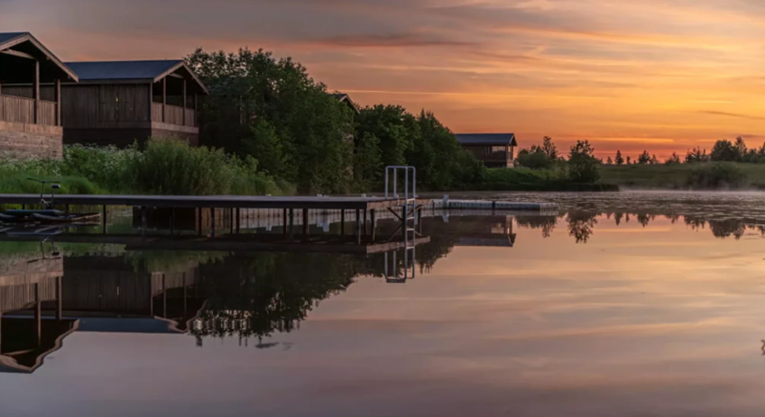 Фото: https://rs-vyatskoehotel.ru/luxury-kottedzhi/ 