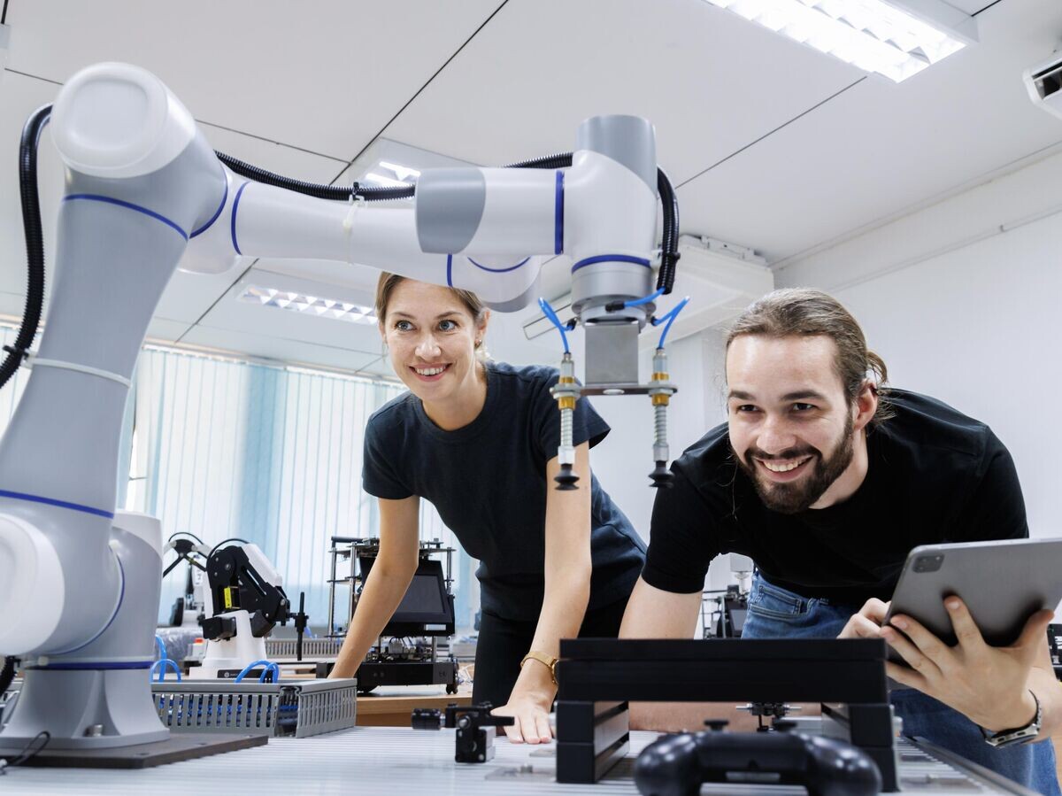    Робототехника© iStock.com / Gumpanat