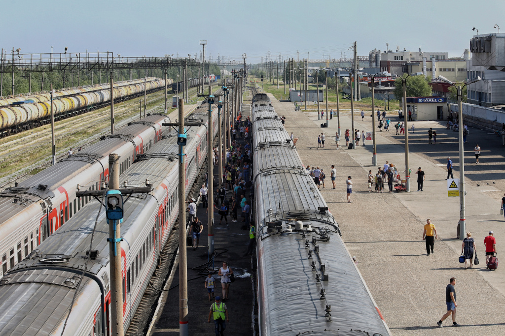    В России с 1 декабря вырастут тарифы на железнодорожные билеты в плацкартных и общих вагонах