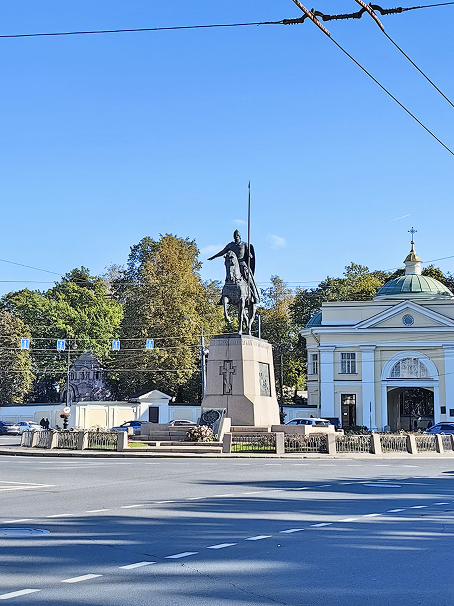 Памятник Александру Невскому