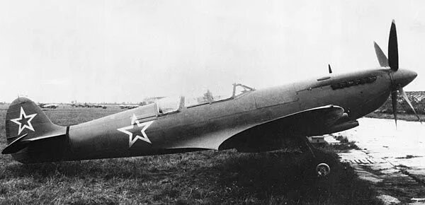 Английский истребитель "Спитфайер". Фоторгафию дал Александрийский библиотекарь. 