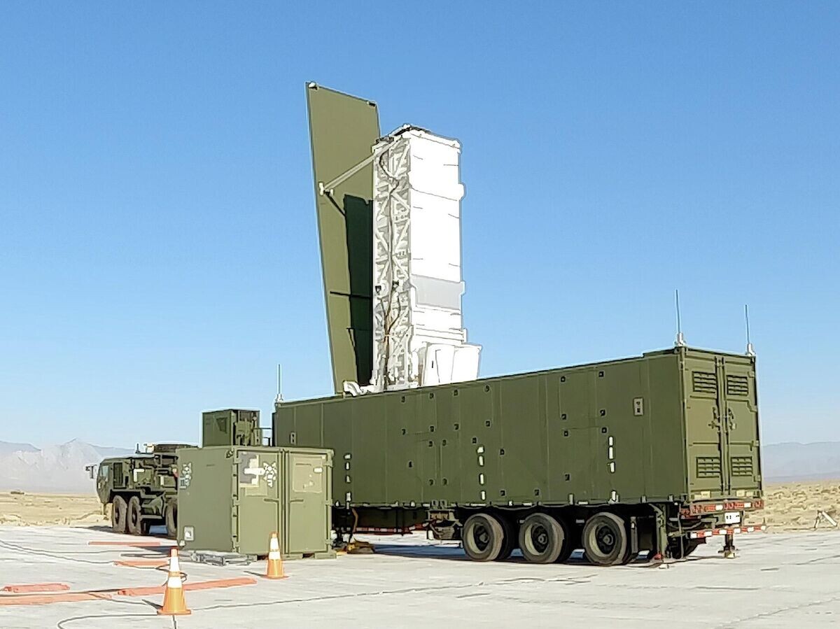    Транспортно-пусковая установка MRC Typhon для ракет Standard SM-6 и Tomahawk© Фото : US Army / Darrell Ames
