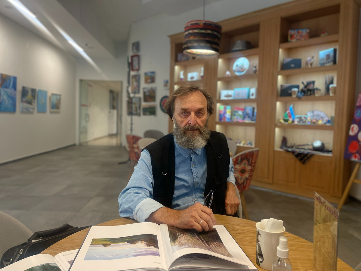 Виктор Комиссаров в Арт-Холле Евразийского Художественного Союза