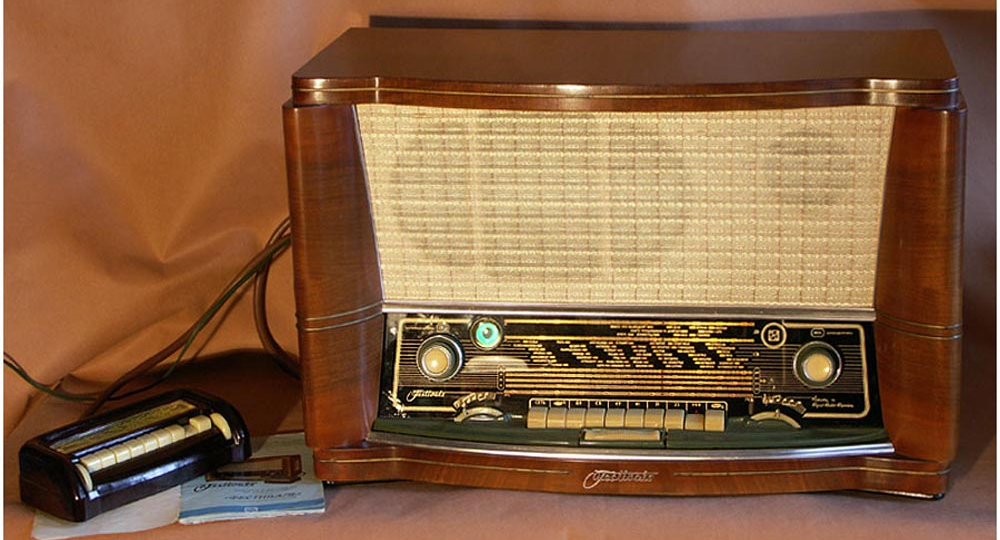 Лучший советский радиоприемник 50-х с пультом — Фестиваль