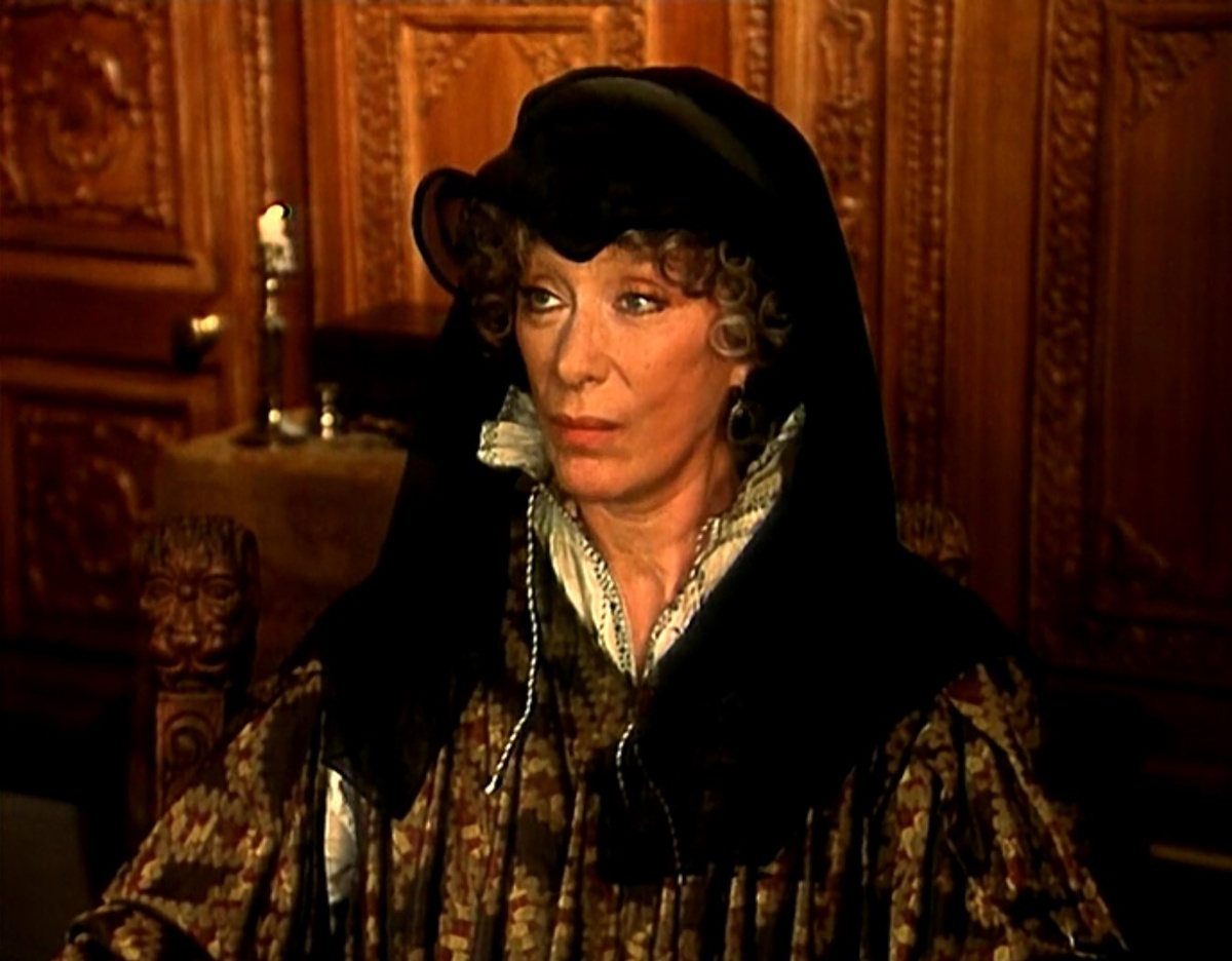 Екатерина Васильева в роли Екатерины Медичи сериалы "Королева Марго" и "Графиня де Монсоро"