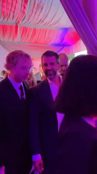    Егор Крид с сыном Дональда Трампа. Фото: сплетник