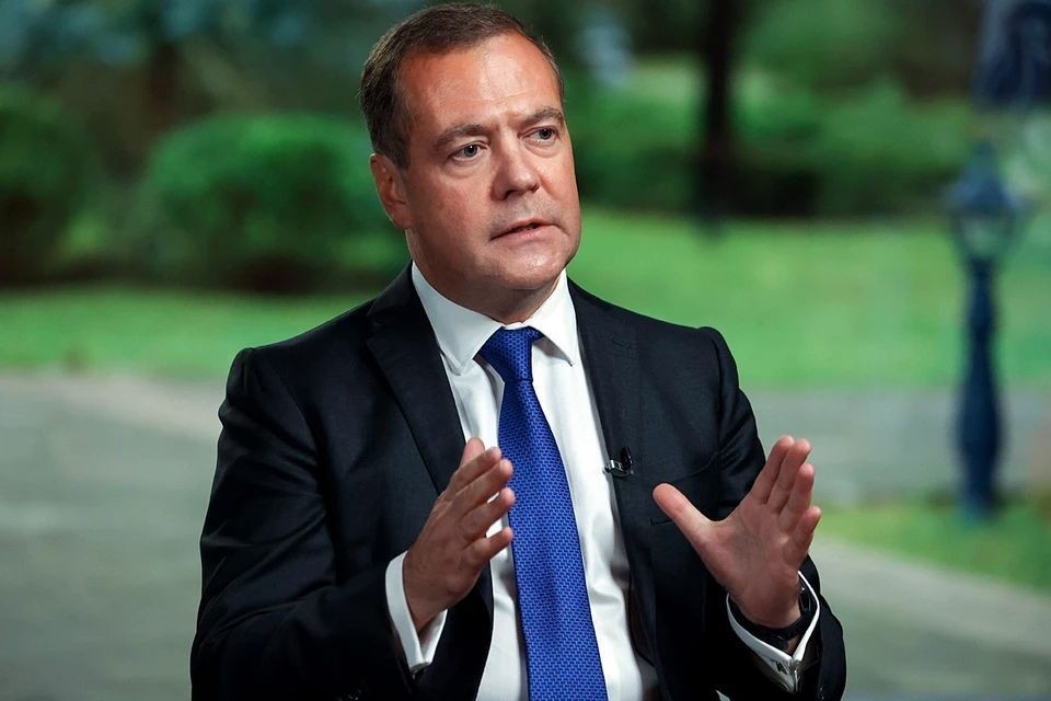    Дмитрий Медведев рассказал, кто пишет посты в его Telegram. Фото: Екатерина Штукина/POOL/ТАСС.