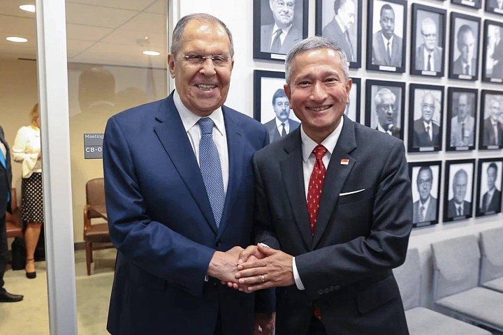 Sergey Lavrov and Vivian Balakrishnan.