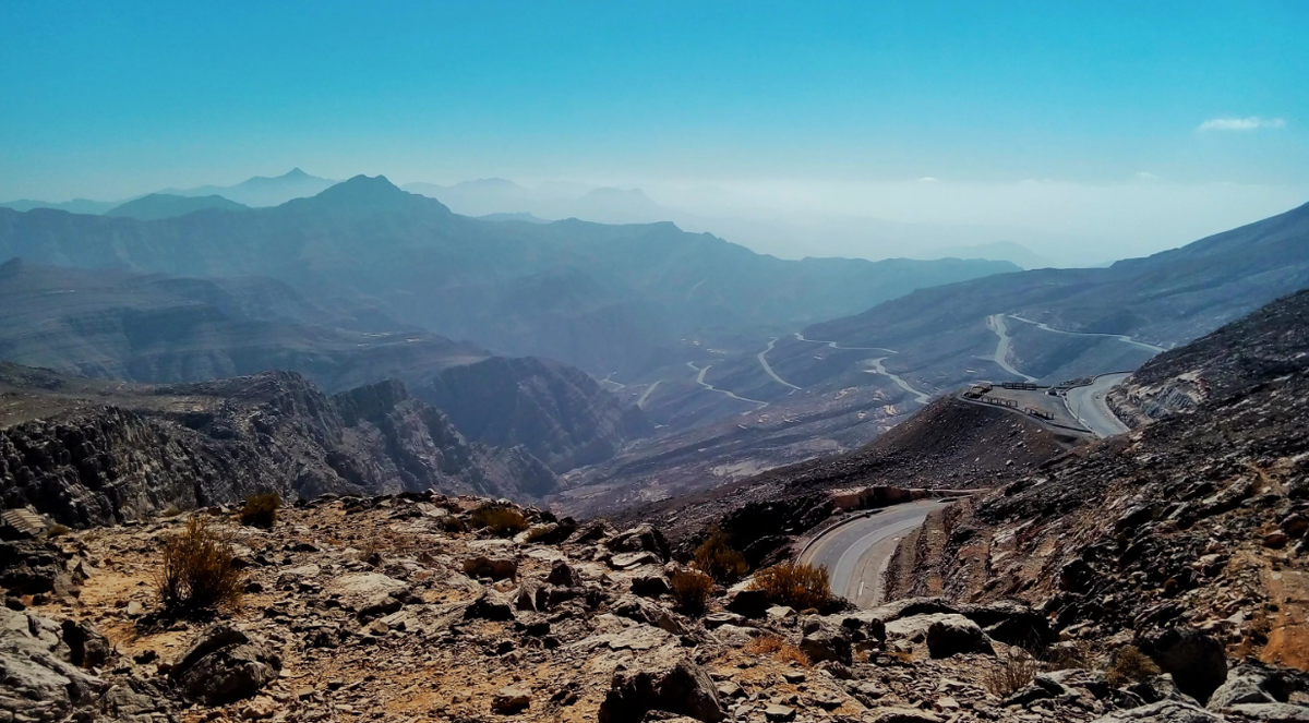 Фото с сайта https://dunejournal.com/article/proekt-samaya-krutaya-zima-v-oae. Взято с Яндекс.Картинки