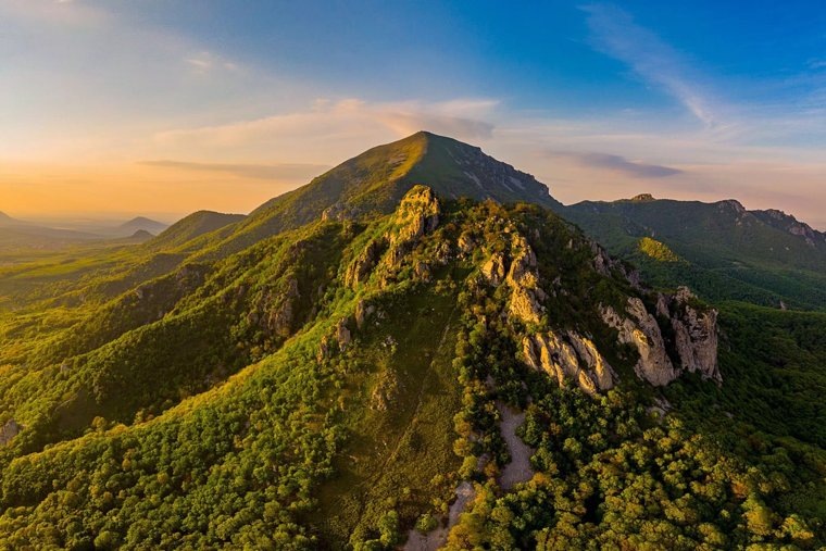 Гора Бештау. Фото: Ganzikov / Wikipedia / CC BY-SA 4.0