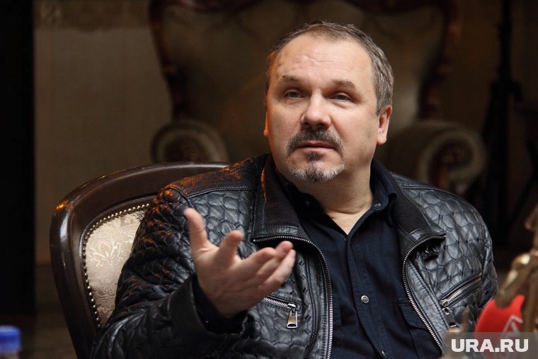    Сергею Федотову пока не видать нового помещения для театра